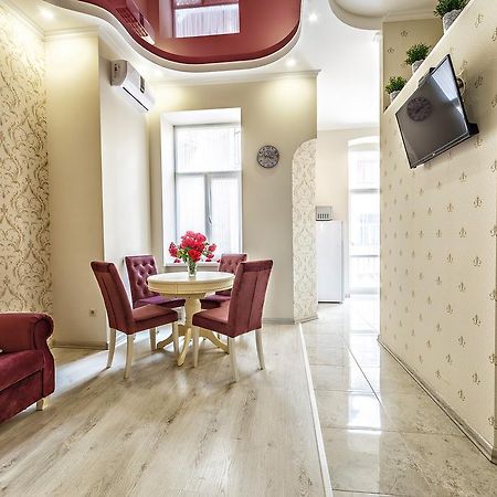 American Apartment 利沃夫 外观 照片